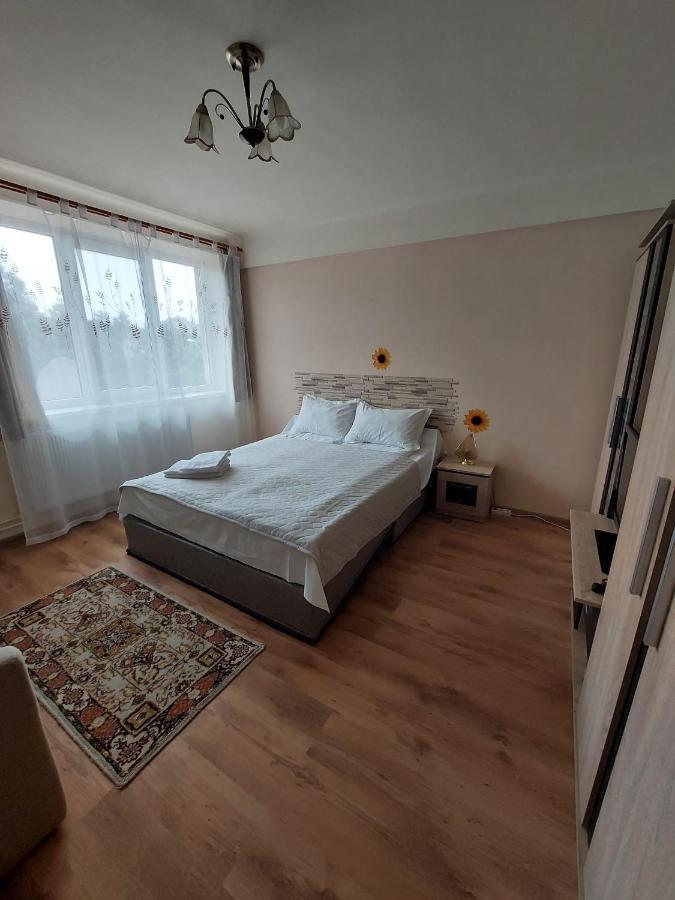 AmigoHD Appartement Hunedoara Buitenkant foto